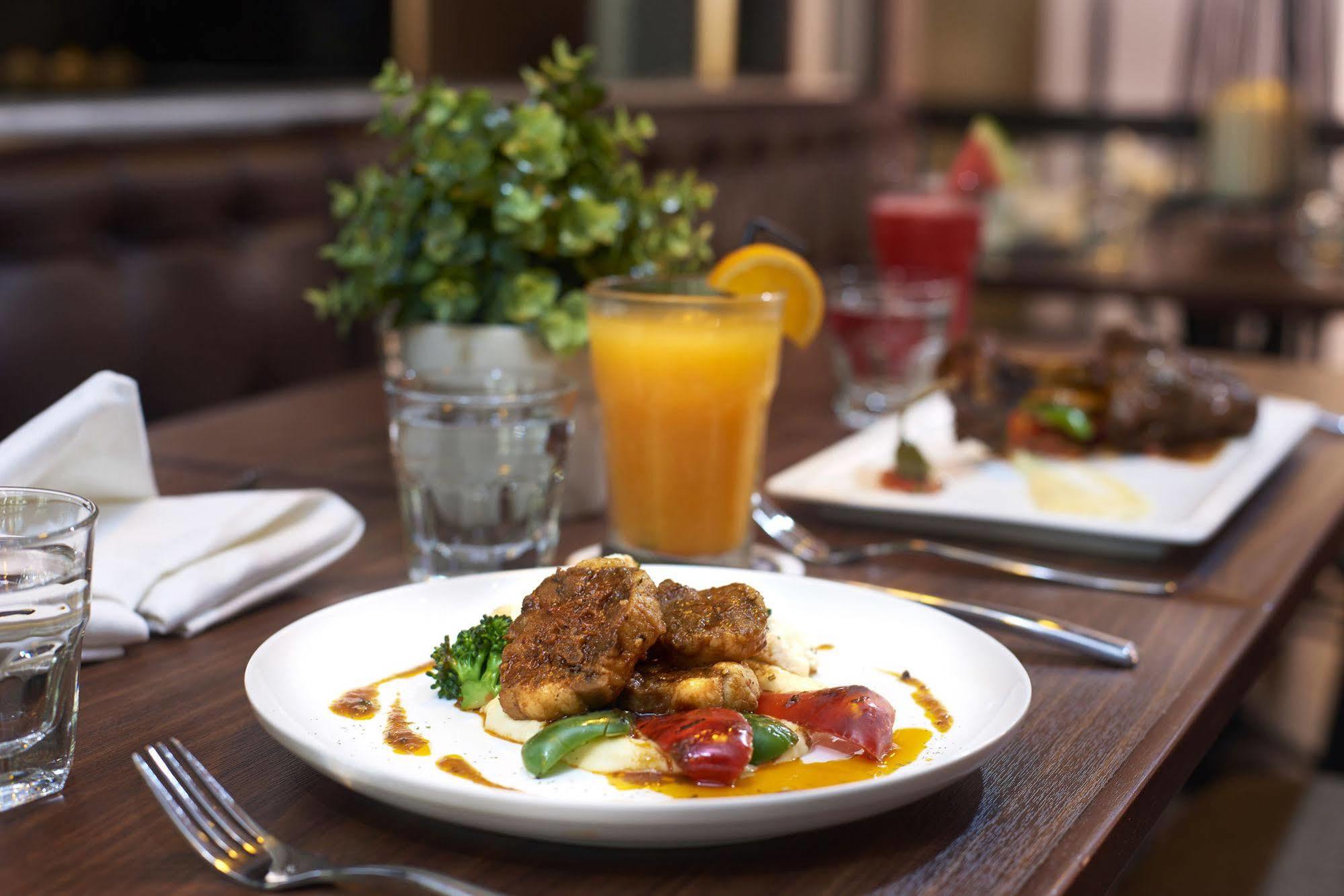 Kingwood Boutique Hotel Miri Ngoại thất bức ảnh